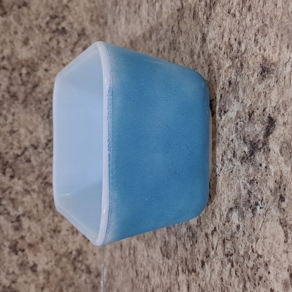 Vintage Pyrex Refrigerator Dish 502-B Major Faded Blue No Lid USA - Picture 2 of 8